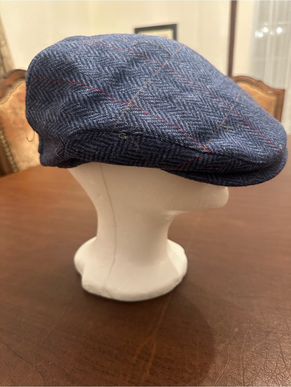 Mucros Weavers XL Blue Herringbone Tweed Flat Cap Subtle Red Windowpane